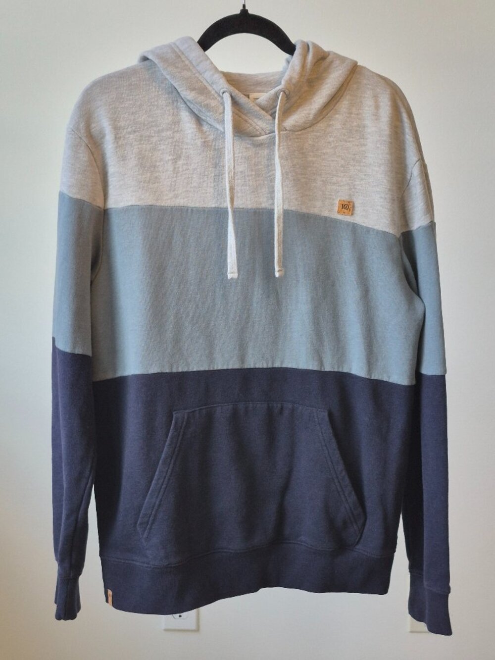 tentree TreeFleece Colorblock Hoodie Men’s  M Blue Gray Organic Cotton Pullover